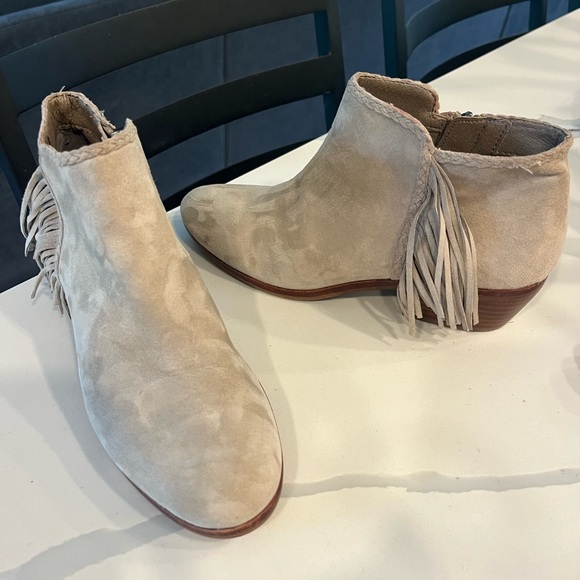 Sam Edelman Paige Suede Fringe Bootie, Color: Putty Size: 6 Boho Western‎ Braid - Picture 2 of 12